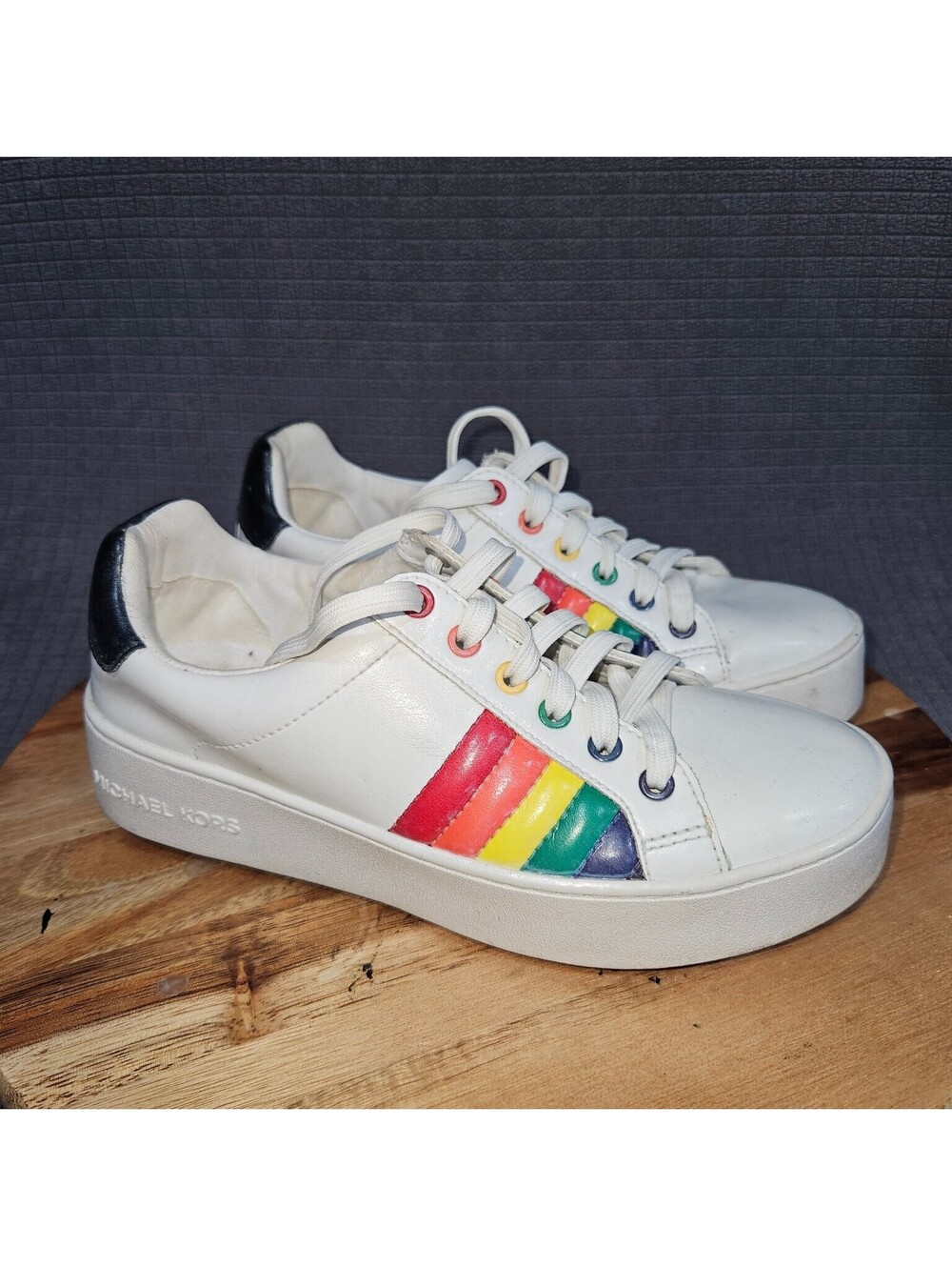 Michael Kors Low Top Sneakers Unisex Kids White Rainbow 5.5 Rainbow Stripe Lace